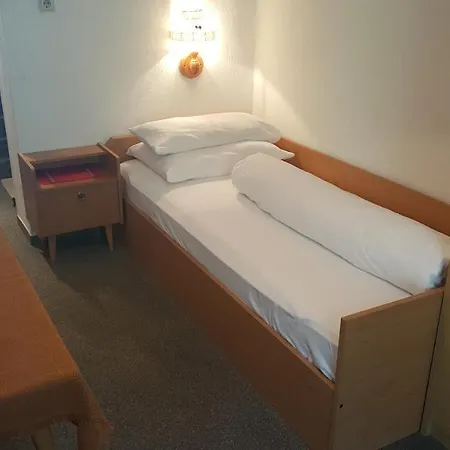 Plattner Inn *